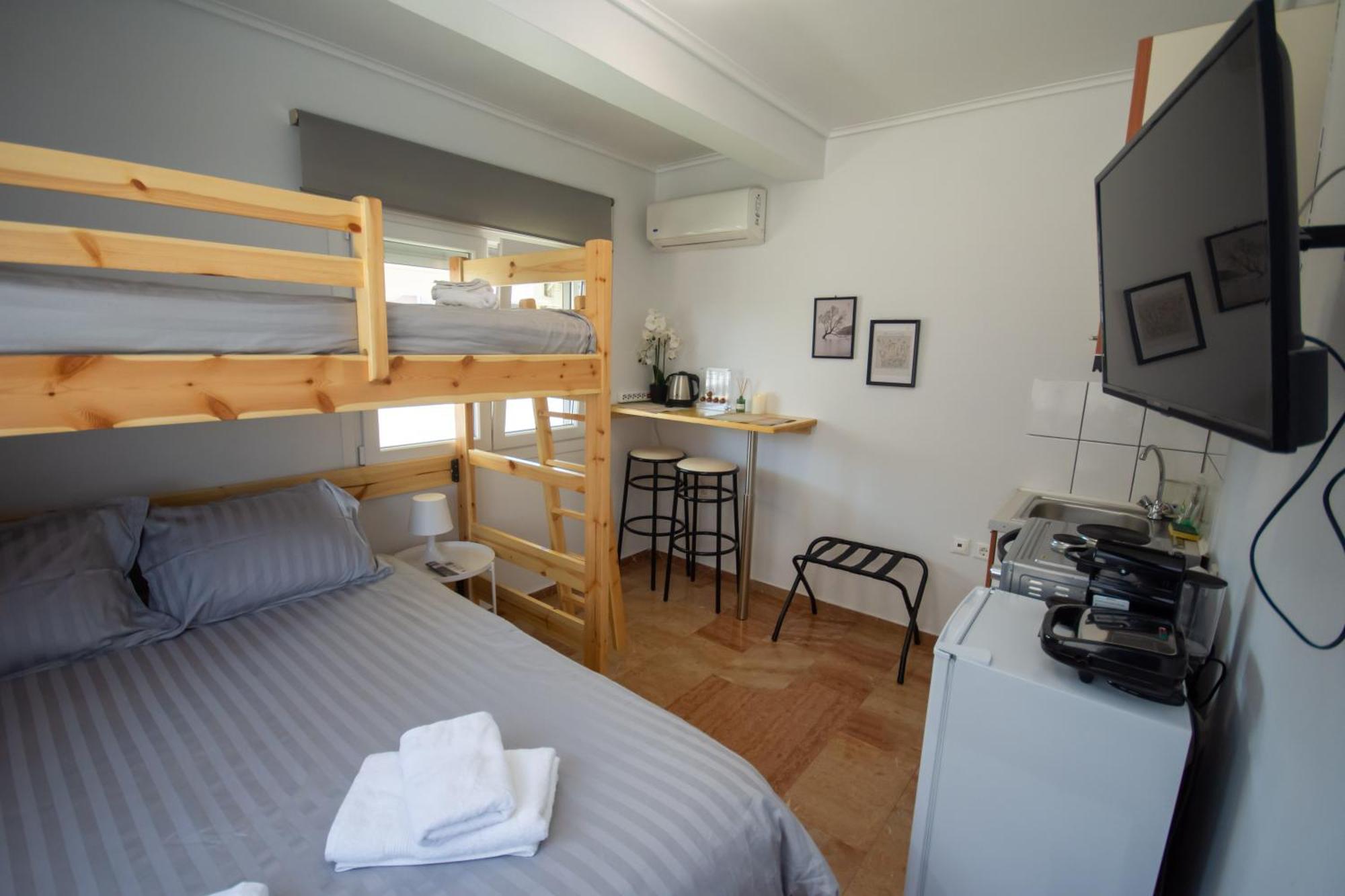 Birdhouse Apartment Athens Exterior photo